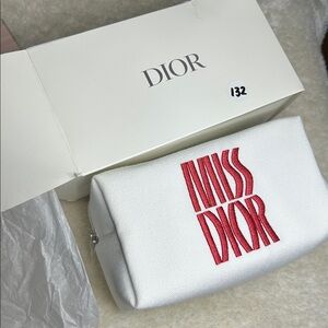 132 Miss Dior Pouch